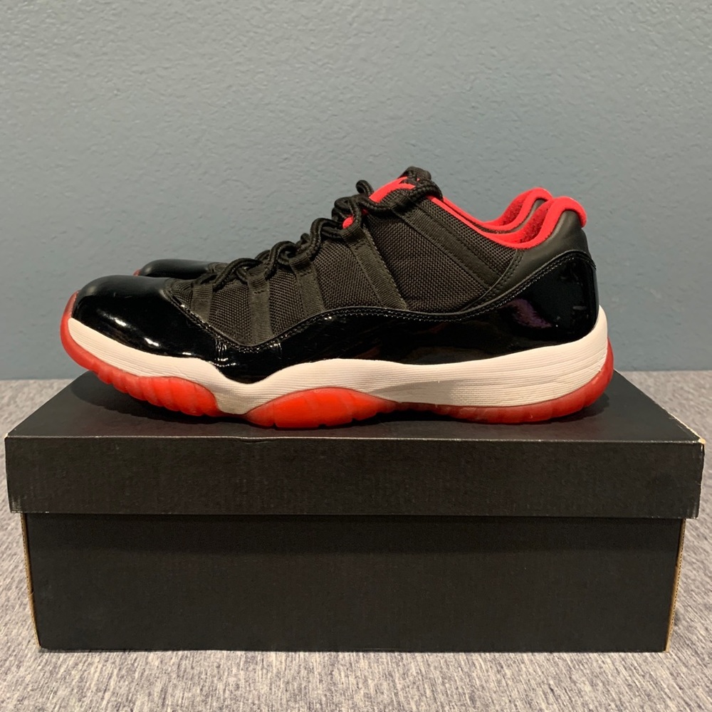 Jordan 11 Retro Low Bred